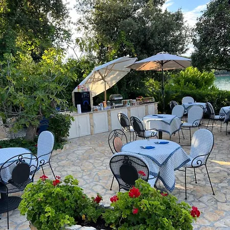 Gostinjska kuća Figarola 3*
