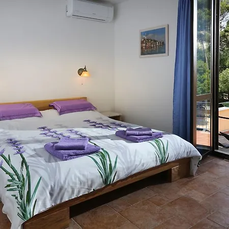 Gostinjska kuća Figarola 3*