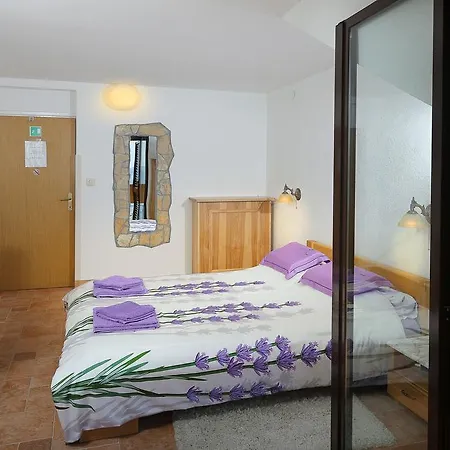 Gostinjska kuća Figarola