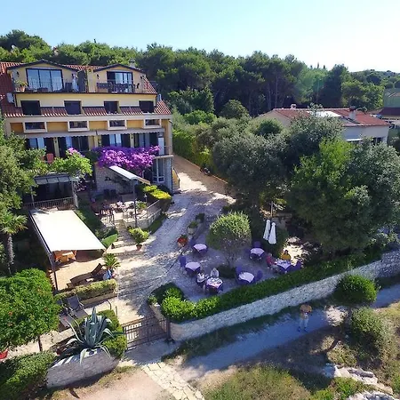 Gostinjska kuća Figarola 3*